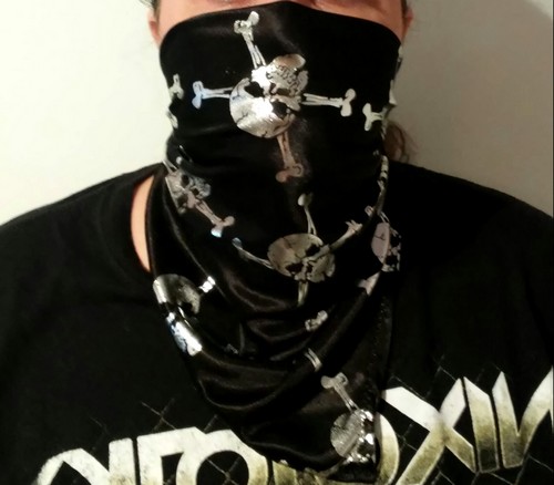 Tissu fabric bones and skulls Pirate bandana couture sewing