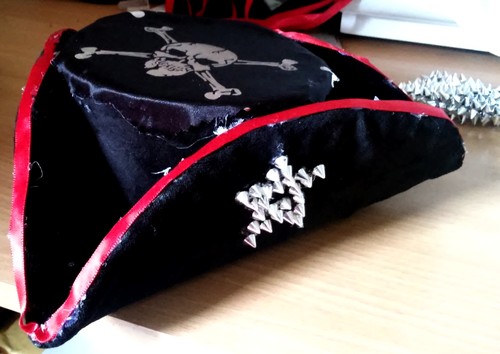 Couture #12 : Bandana et chapeau tricorne Pirate