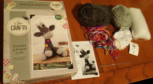 giraffe-crochet-kit-amigurumu-aldi