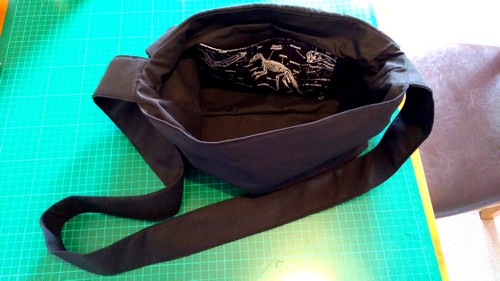 Sewing dinosaurs messenger bag